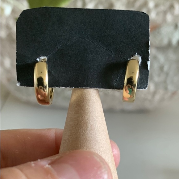 Gold Plated Hoop Earrings. - Picture 1 of 5